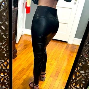Boston Proper Leather Like Leggings Pants Size Small (runs big)
